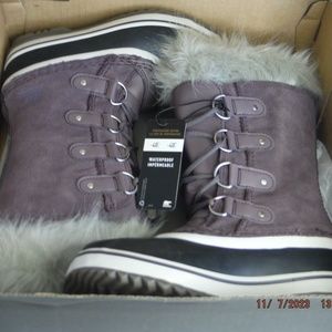 New Sorel Youth Joan Of Arctic Kid's Size 3 Winter Snow Boots Purple / Black